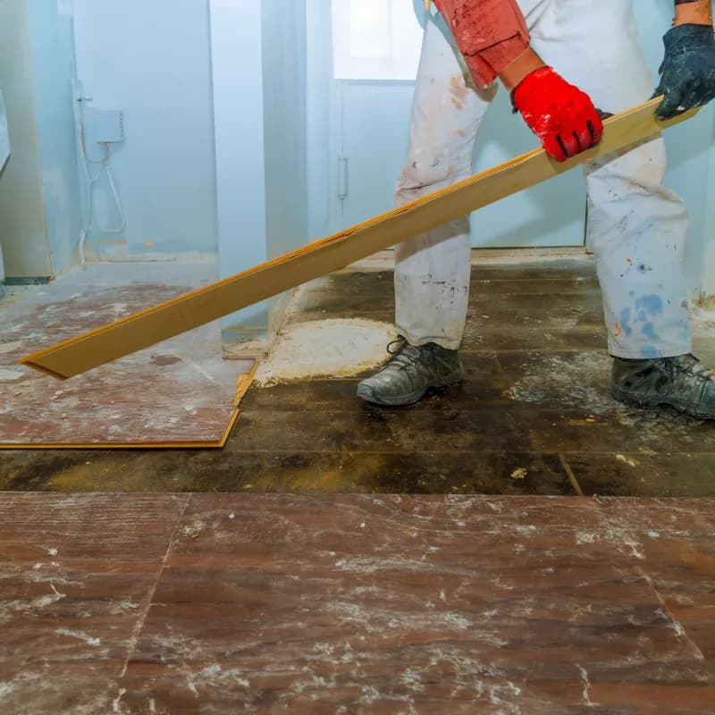 Демонтаж на подови настилки