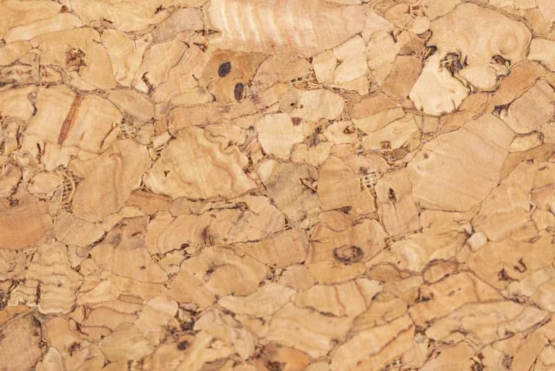 Монтаж на корков паркет