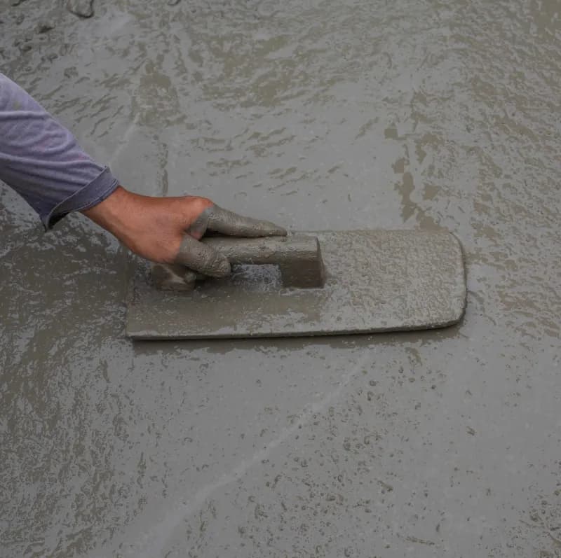 Изливане на бетонна плоча