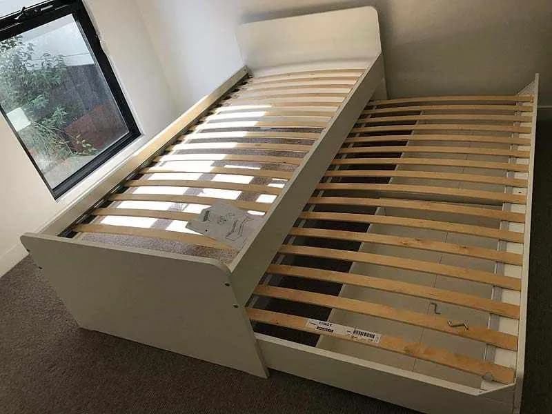 Сглобяване на легло