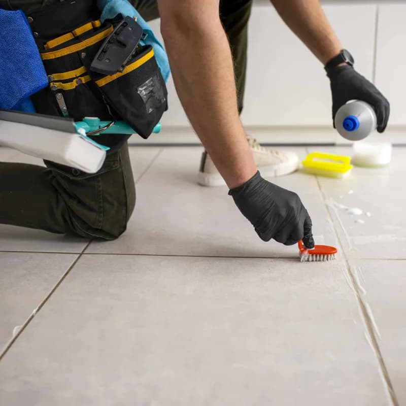 Почистване на мазета и тавани