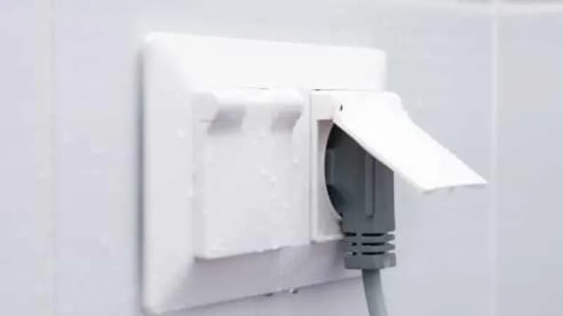 Осигуряване на контакти (за деца)