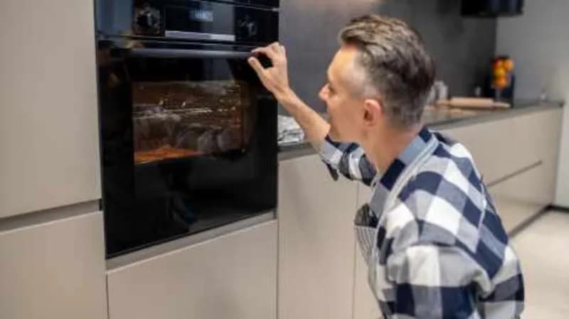 Монтаж на вградени кухненски уреди