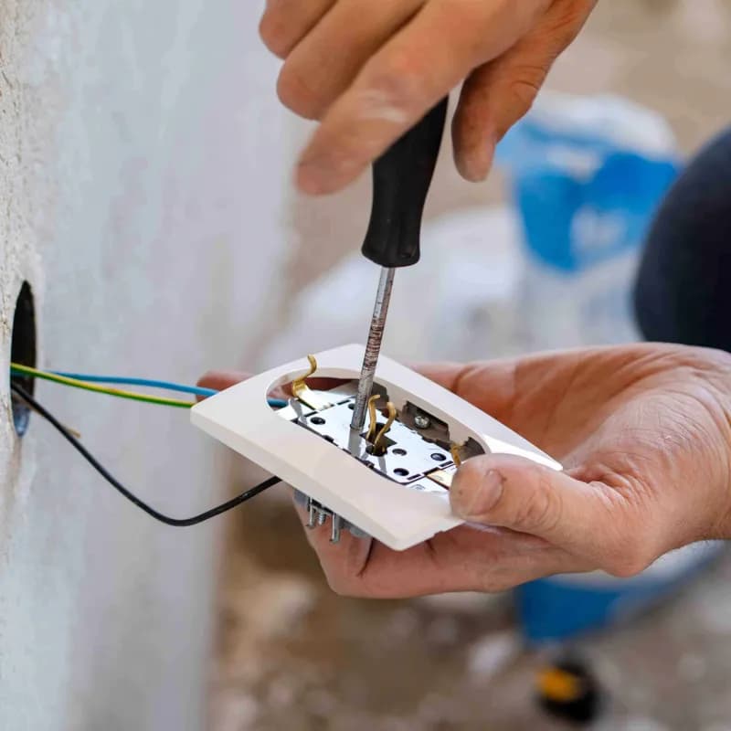Малък електро ремонт