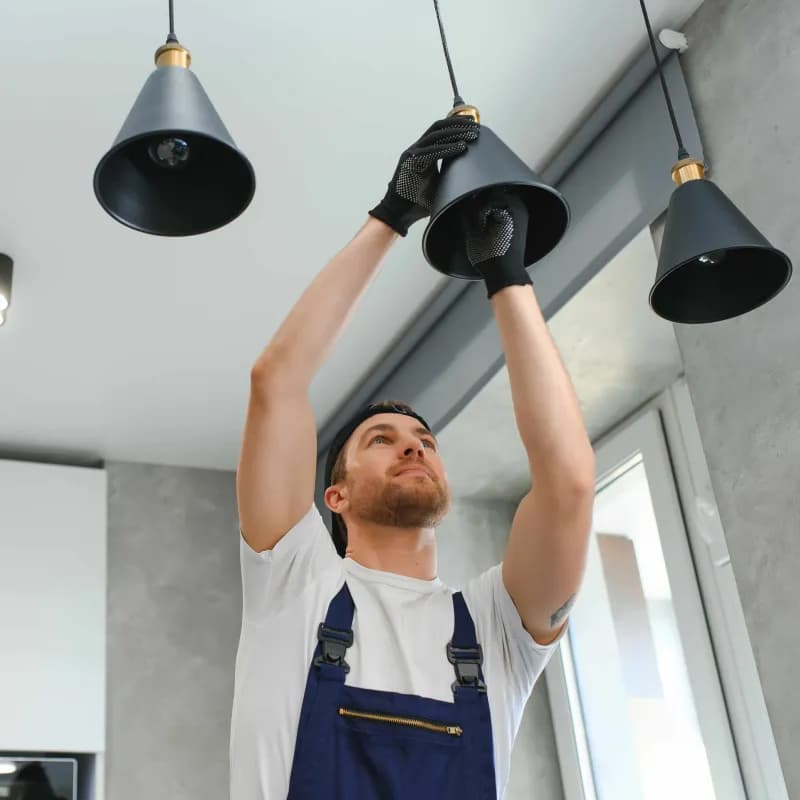 Монтаж на осветително тяло