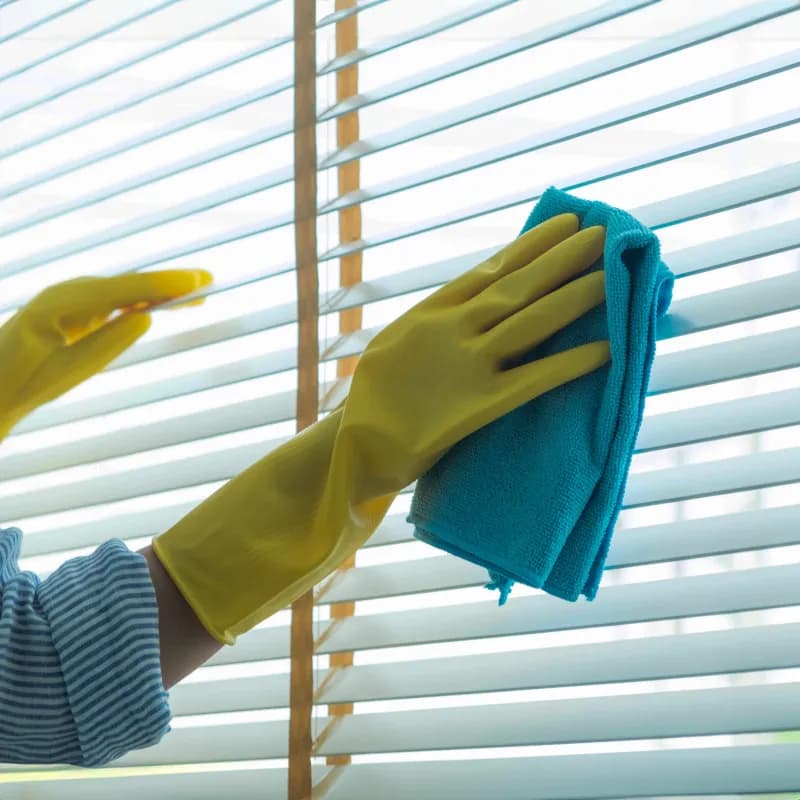 Почистване на щори