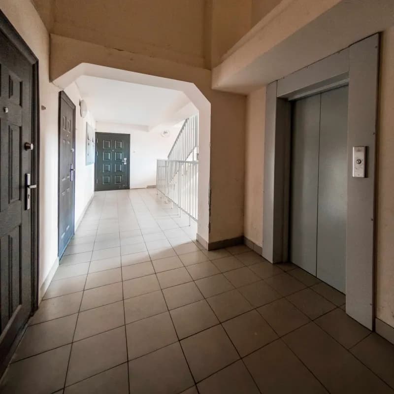 Почистване на входове и общи части